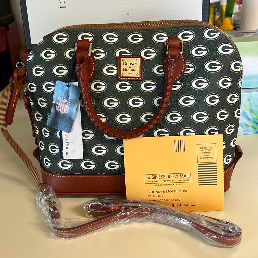 Brandnew Authentic Dooney & Burke.